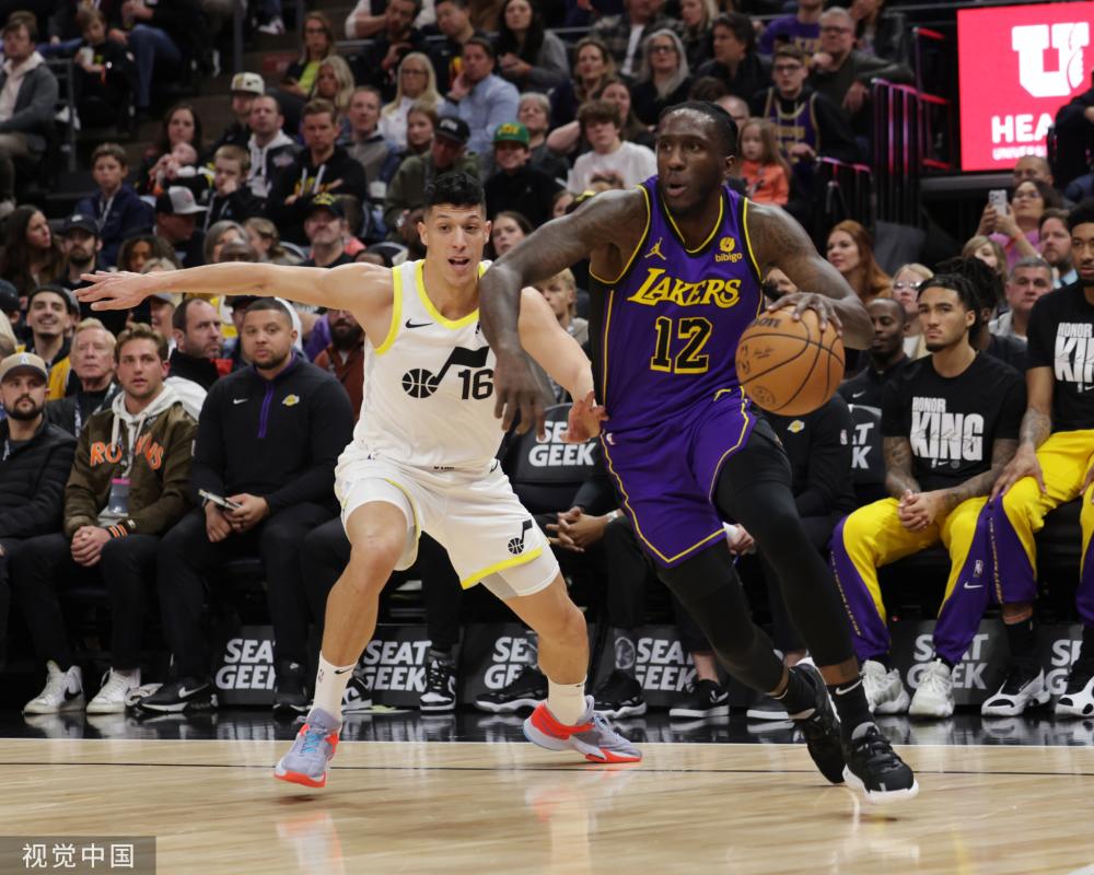 他都带给观 他都带给观